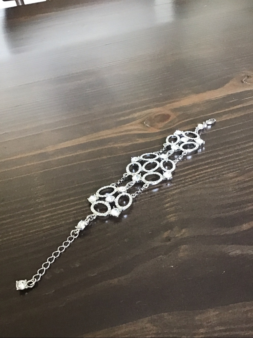 Vintage Elegant  bracelet sparkling crystal like accents